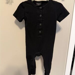 EUC Little Bipsy Black Classic Snap Romper, 6-9 months